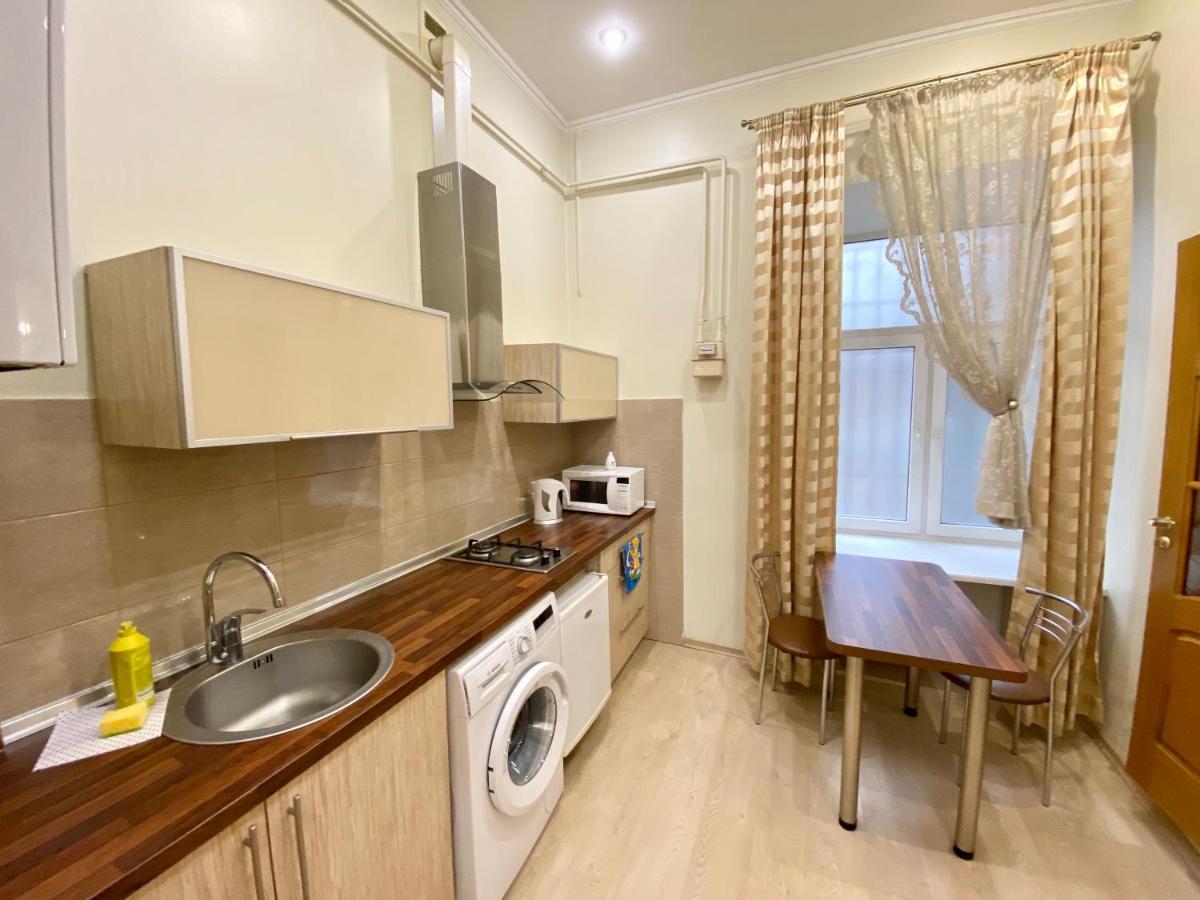 Old Town Apartments Lanzheron Beach Одеса Екстериор снимка