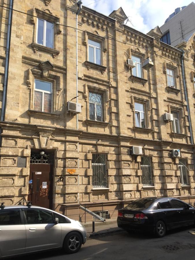 Old Town Apartments Lanzheron Beach Одеса Екстериор снимка