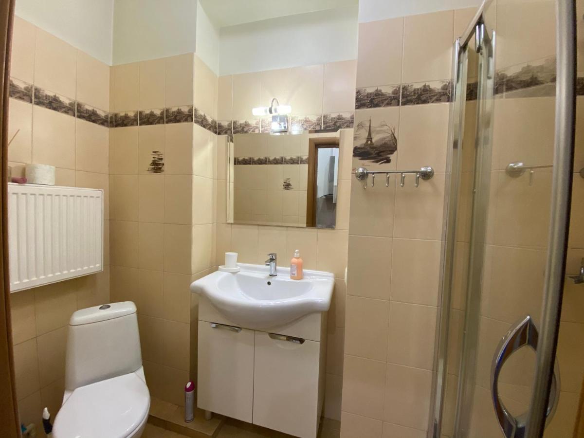 Old Town Apartments Lanzheron Beach Одеса Екстериор снимка